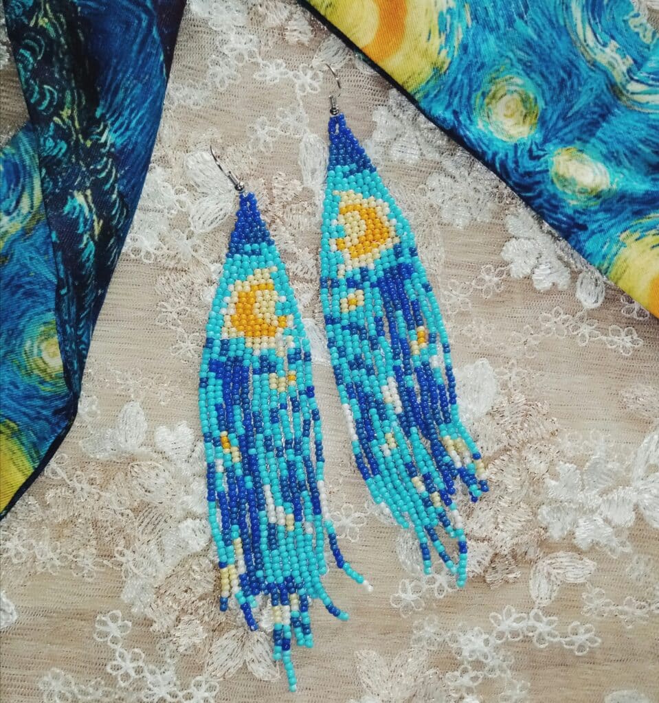 Beaded earrings with Starry Night theme